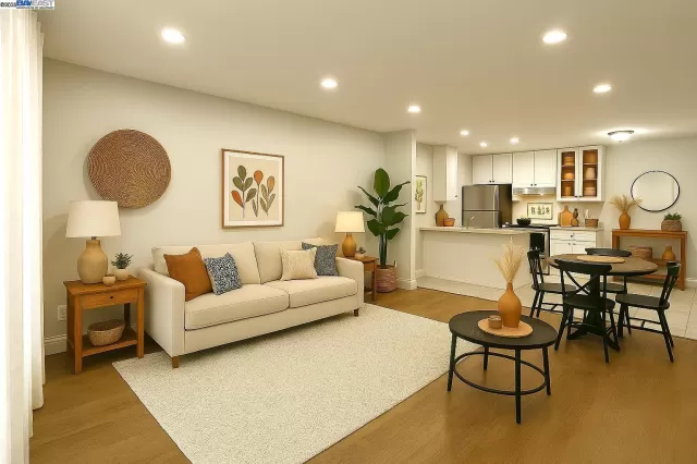 MLS: 41106057 Condo For Sale