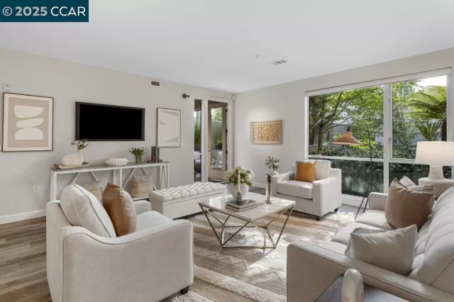 MLS: 41106084 Condo For Sale