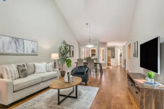 Photo #5: 41106097 Listing