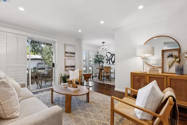 MLS: 41106175 Condo For Sale