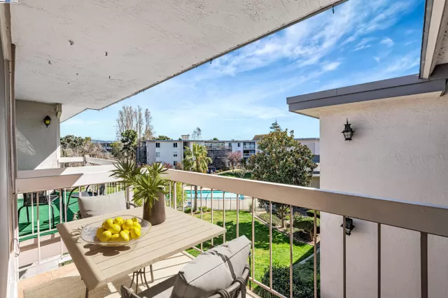 MLS: 41106198 Condo For Sale