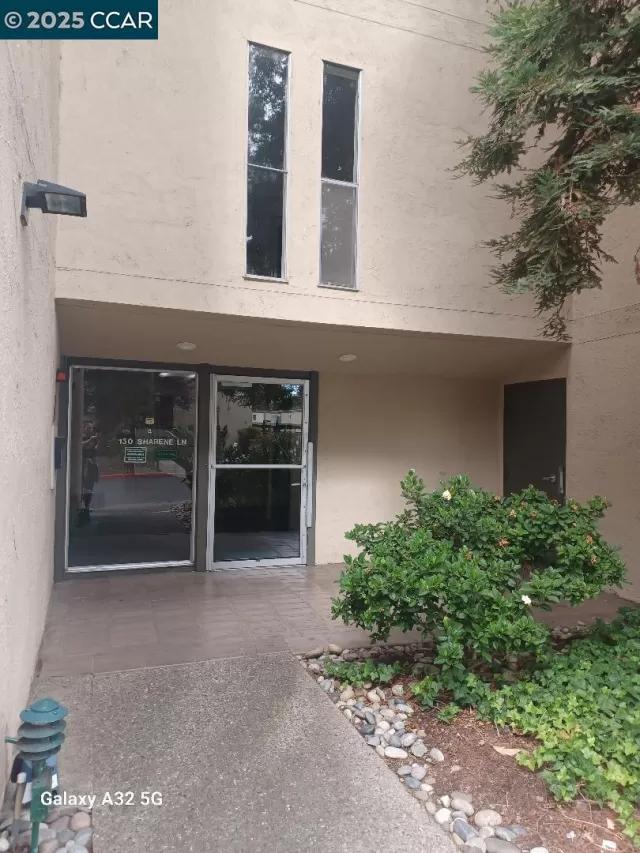 MLS: 41106251 Condo For Sale