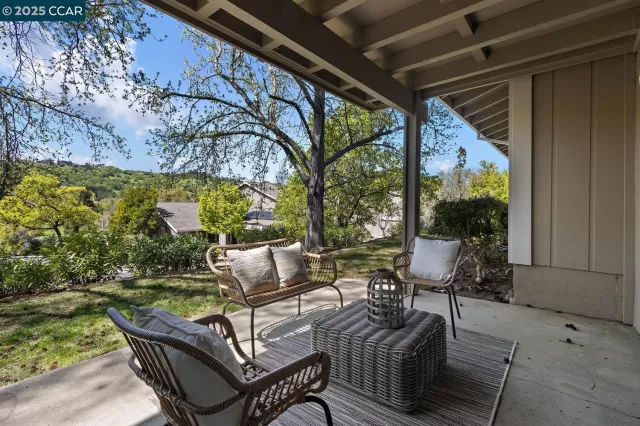 MLS: 41106387 Condo For Sale