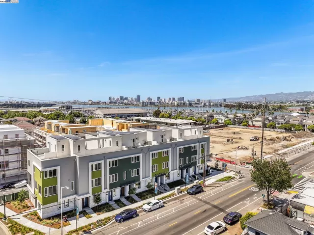 MLS: 41106417 Condo For Sale