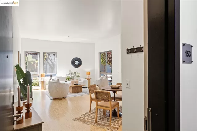 MLS: 41106442 Condo For Sale