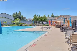 Photo #2: 41106471 Listing