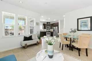 Photo #6: 41106508 Listing