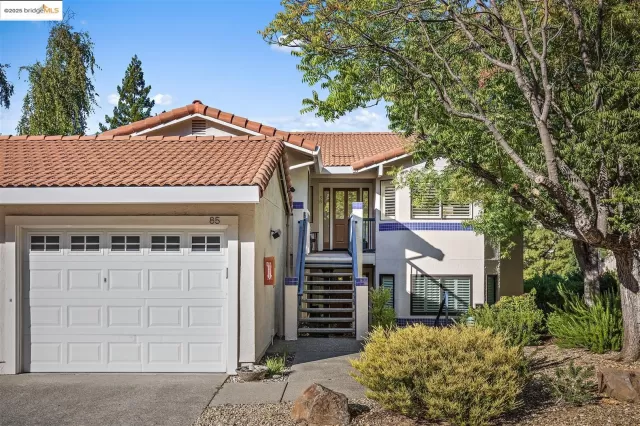 MLS: 41106554 Condo For Sale