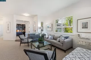 Photo #2: 41106592 Listing