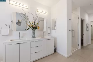 Photo #6: 41106592 Listing