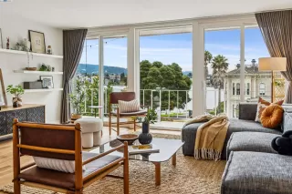 More Details about MLS # 41106596 : 1425 LAKESIDE DR # 303