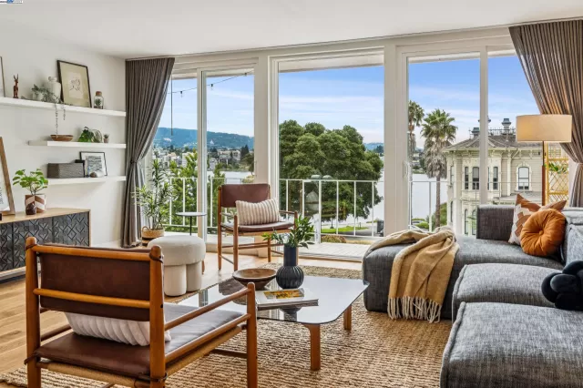 MLS: 41106596 Condo For Sale