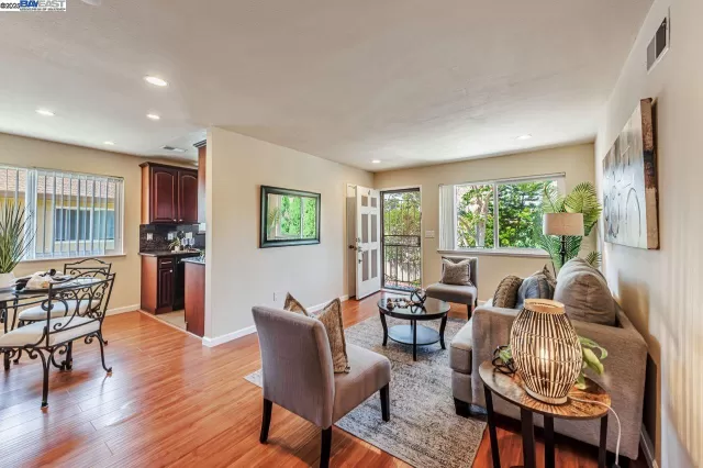 MLS: 41106623 Condo For Sale