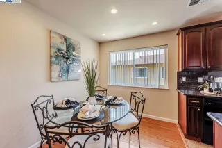 Photo #5: 41106623 Listing