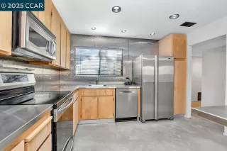 Photo #5: 41106631 Listing