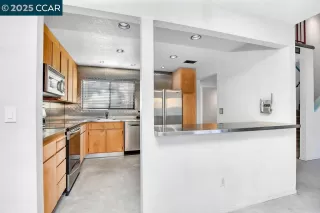 Photo #6: 41106631 Listing