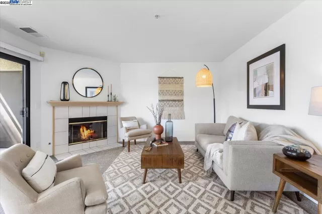 MLS: 41106643 Condo For Sale