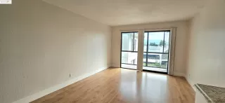 Photo #2: 41106666 Listing