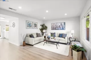 Photo #2: 41106712 Listing