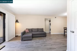 Photo #2: 41106764 Listing