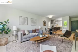 Photo #2: 41106792 Listing 