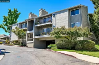 More Details about MLS # 41106827 : 1077 WESLEY CT # 5