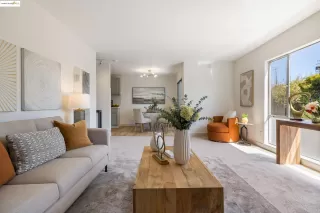 More Details about MLS # 41106838 : 3877 HOWE ST # 206