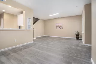 Photo #6: 41106994 Listing