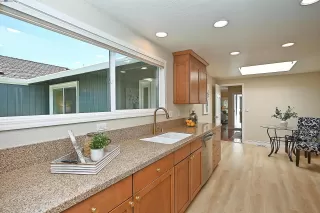 Photo #5: 41107039 Listing