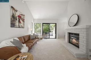 Photo #2: 41107077 Listing