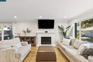 More Details about MLS # 41107079 : 104 FOUNTAINHEAD CT