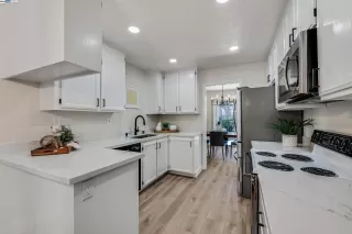 Photo #2: 41107108 Listing