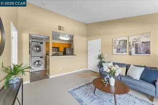 Photo #5: 41107109 Listing 