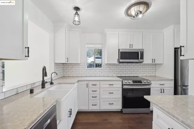 MLS: 41107127 Condo For Sale