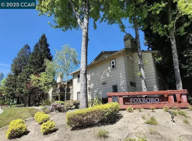 MLS: 41107192 Condo For Sale