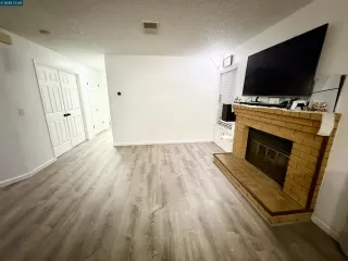 Photo #5: 41107192 Listing 