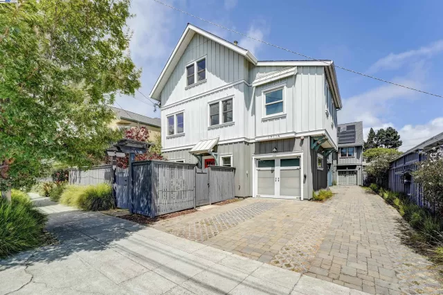 MLS: 41107216 Condo For Sale