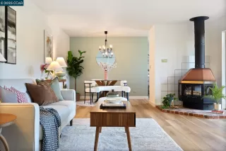 Photo #2: 41107223 Listing