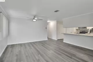 Photo #2: 41107234 Listing