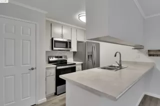 Photo #5: 41107234 Listing