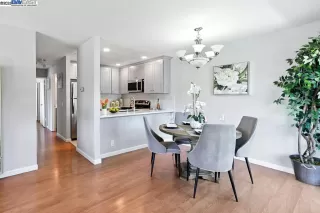 Photo #6: 41107256 Listing 