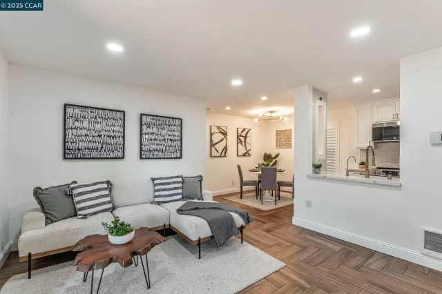 MLS: 41107290 Condo For Sale