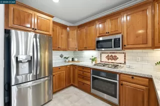 Photo #5: 41107300 Listing