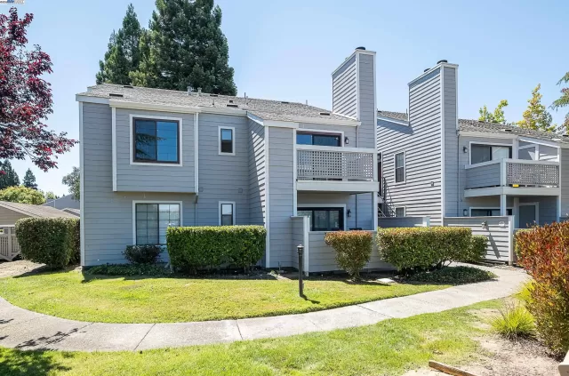 MLS: 41107303 Condo For Sale