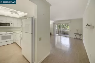 Photo #5: 41107330 Listing 