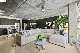 More Details about MLS # 41107334 : 311 OAK ST # 720