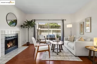 Photo #3: 41107360 Listing