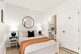 Photo #5: 41107400 Listing