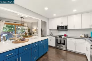 More Details about MLS # 41107414 : 223 VIA PINADA LN