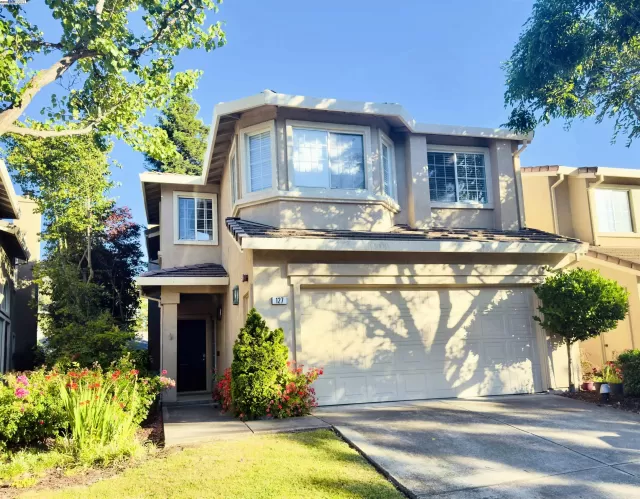 MLS: 41107513 Condo For Sale